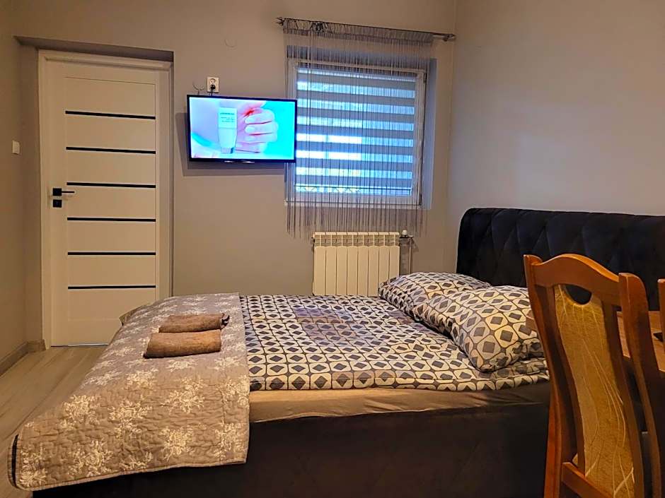 Foto 1 dari 5 — 1 Double Bed or 2 Beds