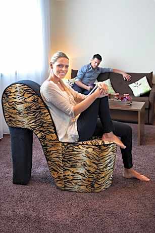 Deluxe King Suite with Whirlpool