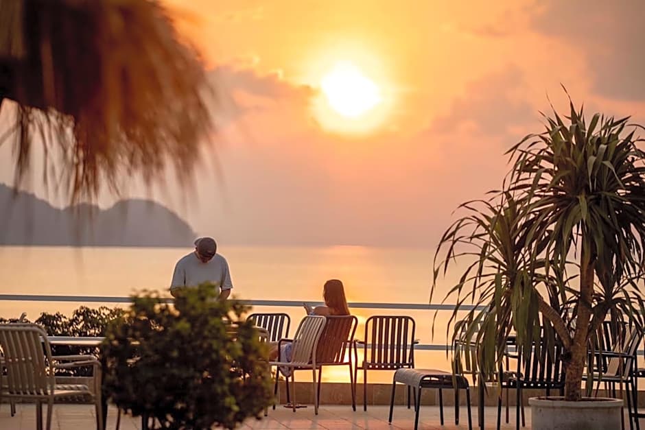 Baan Jai Dee Beach Front Hotel