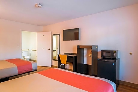 Queen Room with Two Queen Beds - Disability Access