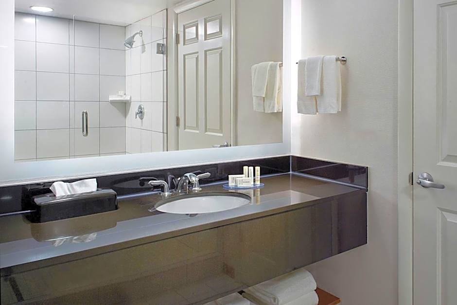 Fairfield by Marriott Inn & Suites Asheville Outlets