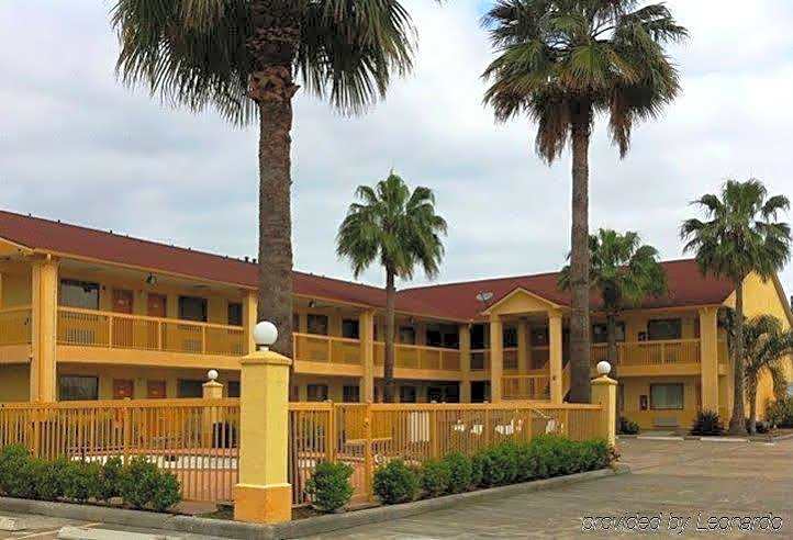 Downtowner Inn and Suites - Houston