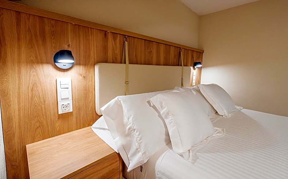 Hotel BESTPRICE Santillana