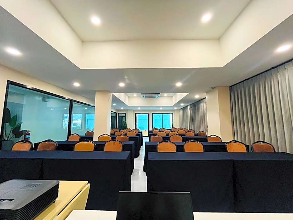 USABAI Riverside Boutique Hotel