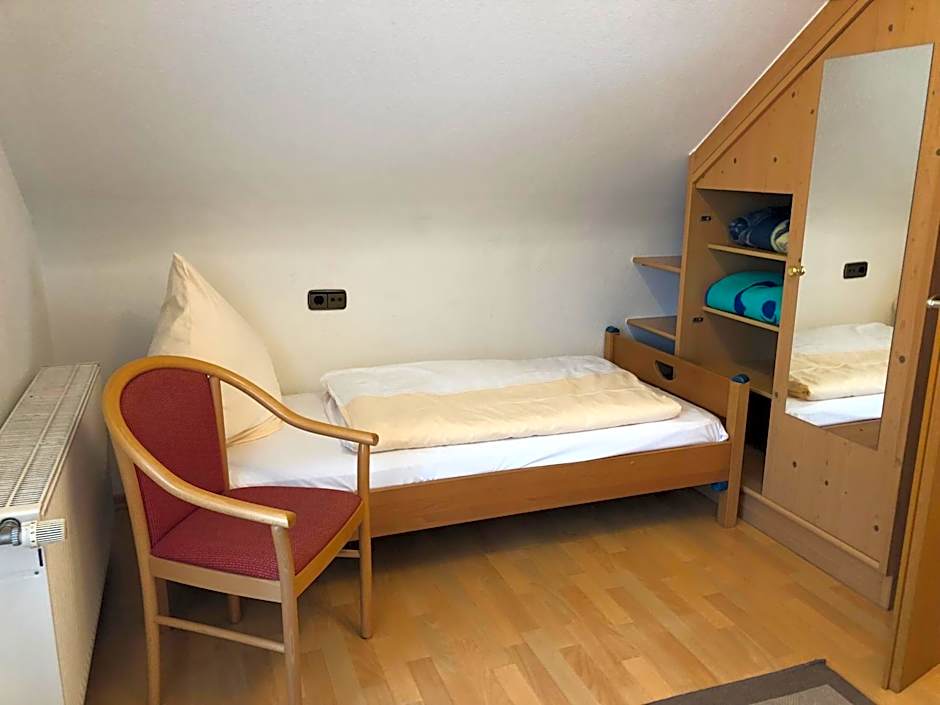 Hotel Rose Heidelberg inklusive Frühstück, Saunanutzung und Parkplätze nach Verfügbarkeit