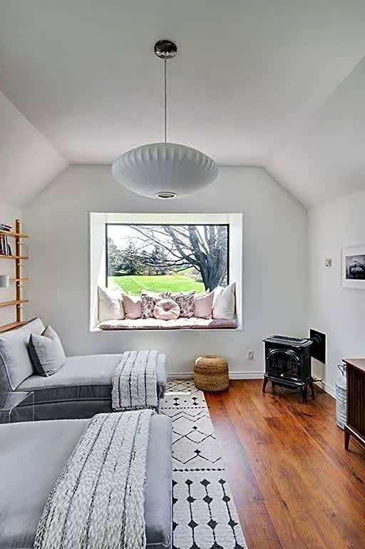 The Gem - Beautiful farmhouse with hot tub