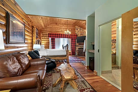 King Room with Fireplace - Non-Smoking