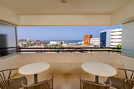 Superior 2 Bedroom Apartment 