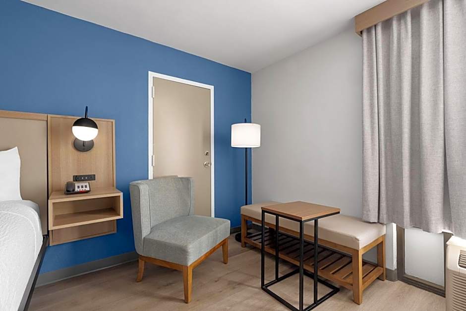 La Quinta Inn & Suites by Wyndham Myrtle Beach