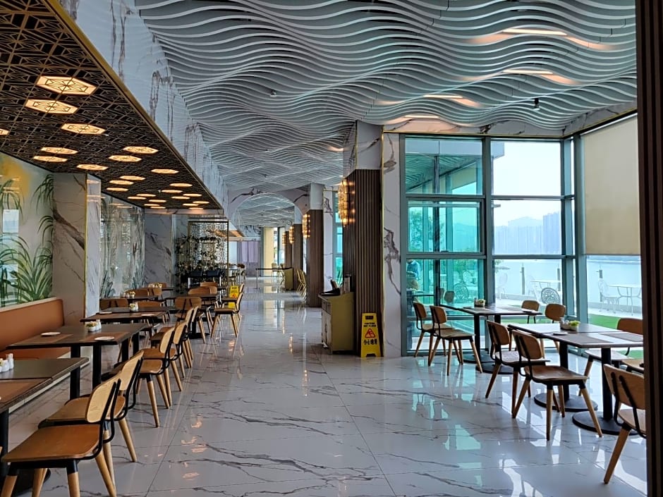 Grand Bay View Hotel & Resort