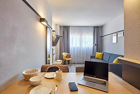One Bedroom Apartment