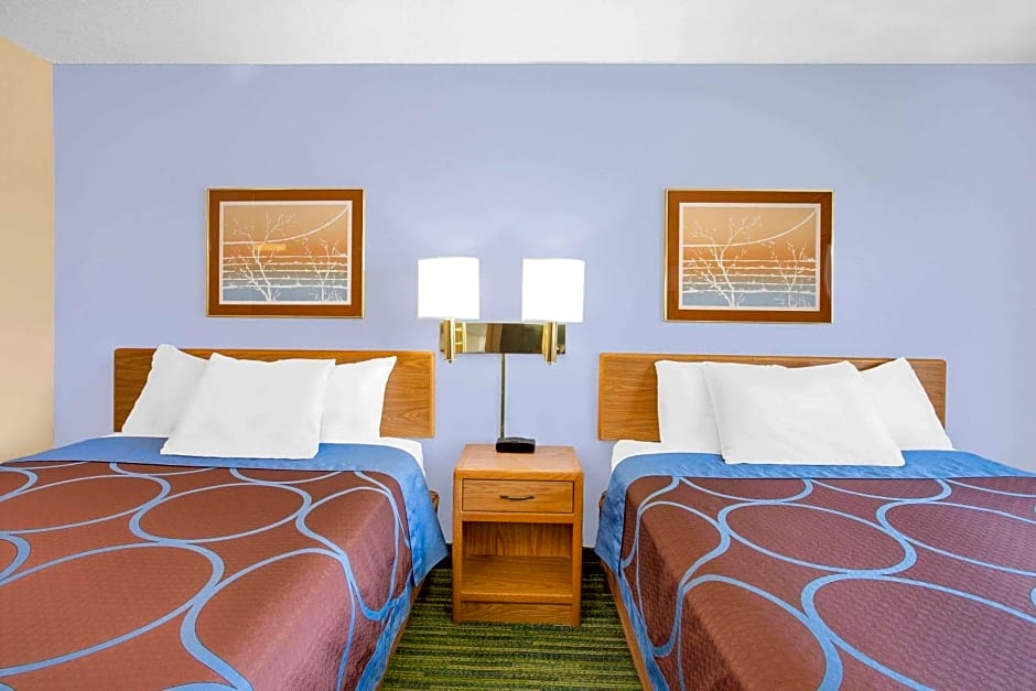 Boarders Inn & Suites by Cobblestone Hotels Waterloo Cedar Falls