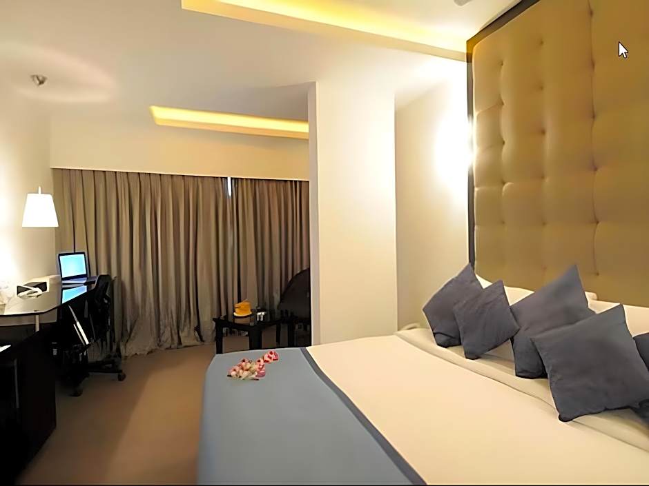 The Central Court Hotel