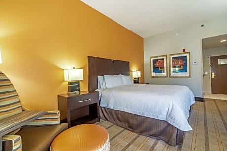 1 King Bed Nonsmoking