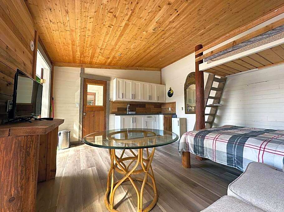 Private Ozarks Island Retreat