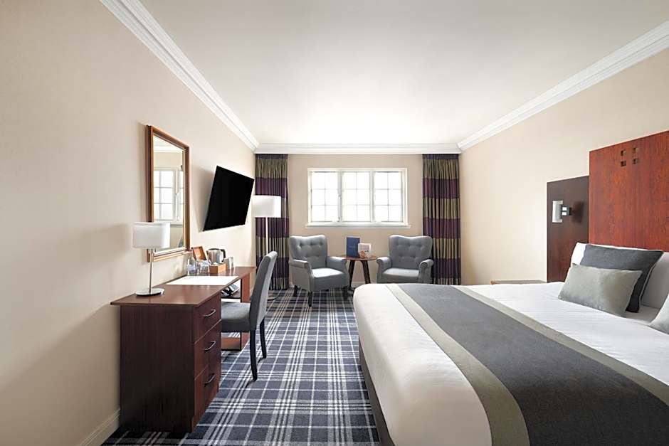 Stirling Highland Hotel- Part of the Cairn Collection