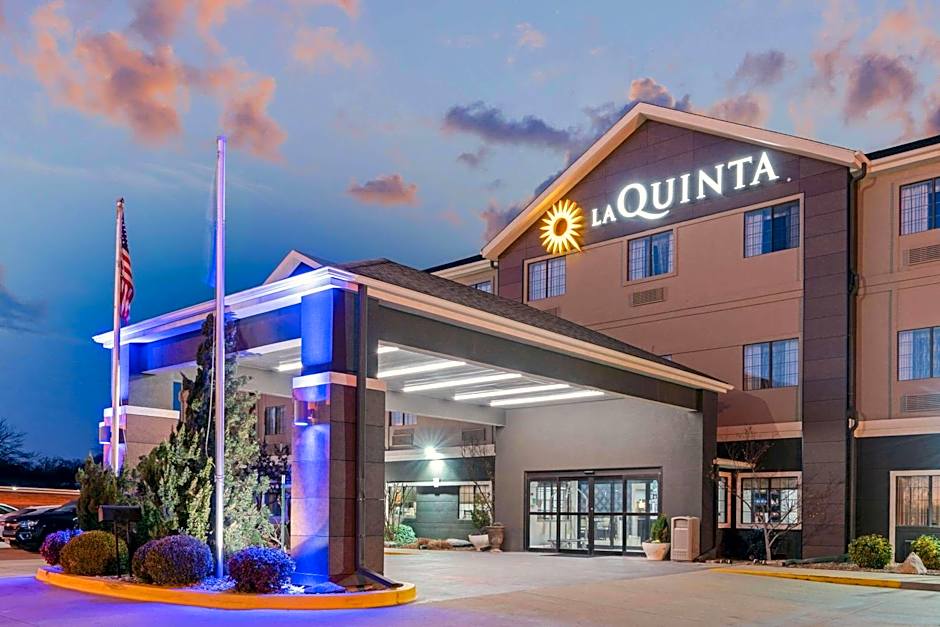 La Quinta Inn & Suites by Wyndham Ada