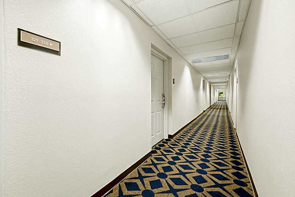 MainStay Suites Raleigh North