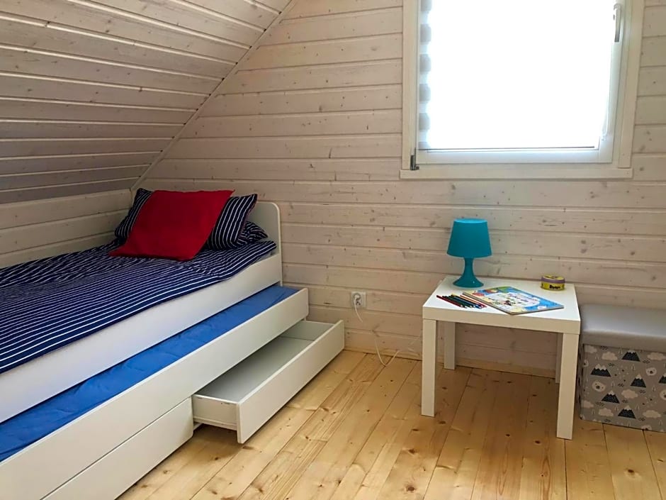 Domki Kapitańskie z prywatnym polem do gry w Mini Golf