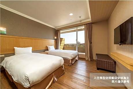 Deluxe Twin Room with No View