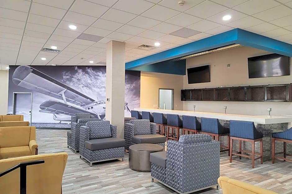 Hawthorn Suites by Wyndham Wichita Airport