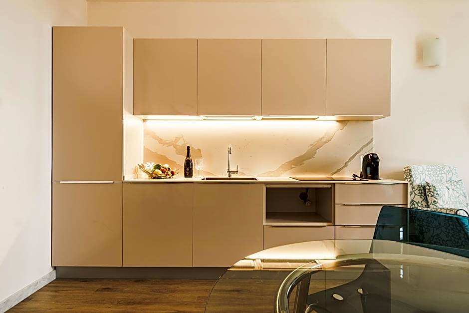 Miramare Apartments&Suites