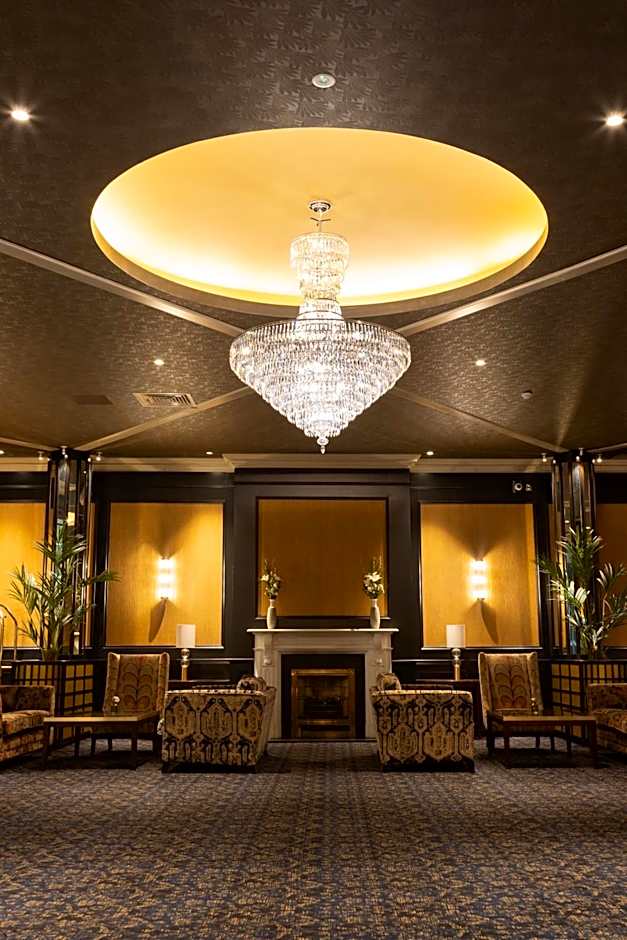 Grand Hotel