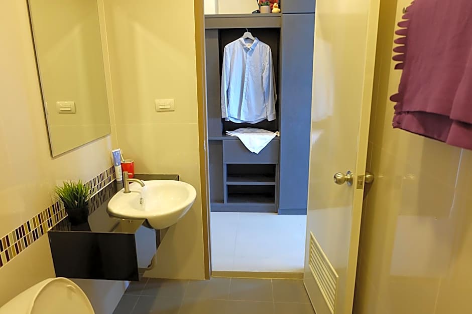 Trio Residence Si-Racha