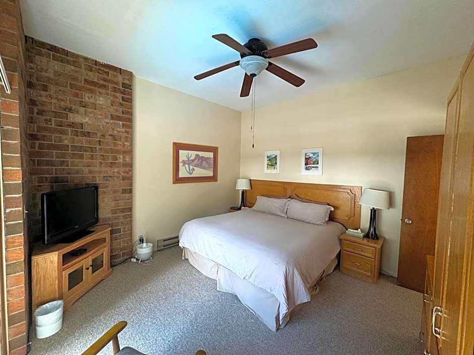 Shadow Mountain Lodge
