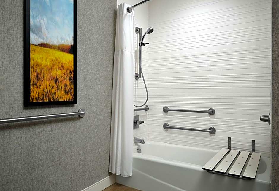 Hotel Centro Sonoma Wine Country, Tapestry Collection Hilton