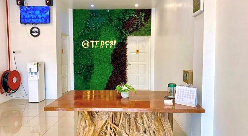 OYO 44099 Tt Dorf Hotel