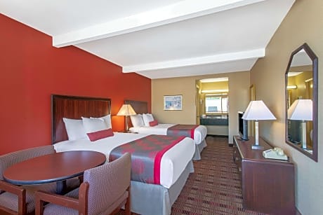 2 Double Beds Non-Smoking