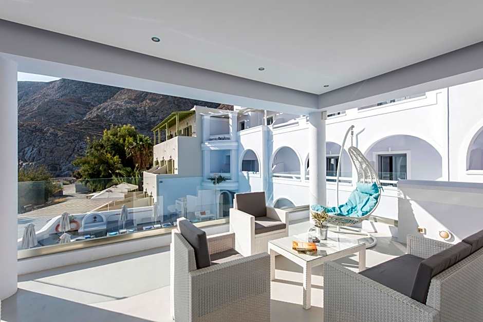 Blue Waves Suites & Apartments