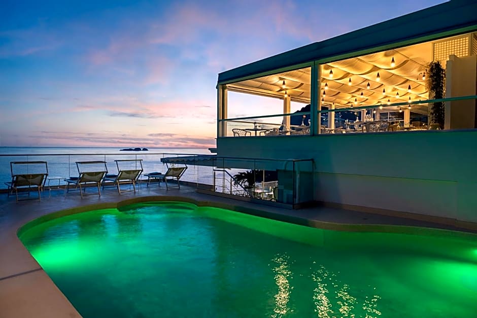 Hotel Eden Roc Suites