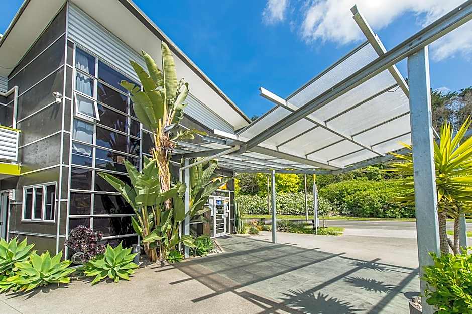 151 On London Motel & Conference Centre