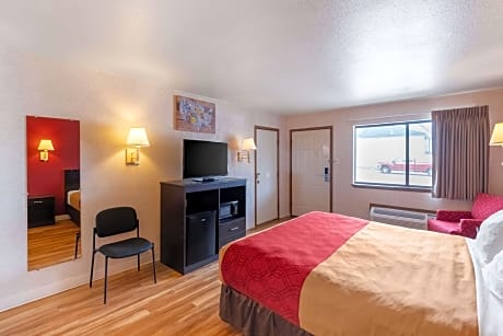 1 King Bed, Nonsmoking, Promotional