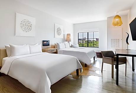 Queen Room with Two Queen Beds - Hearing Accessible