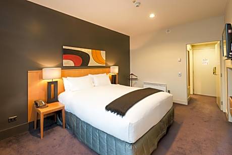 Tower King Suite