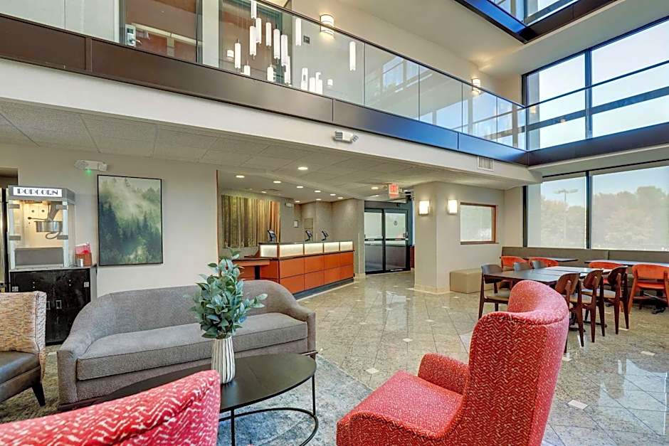 DRURY INN & SUITES CHARLOTTE UNIVERSITY PLACE