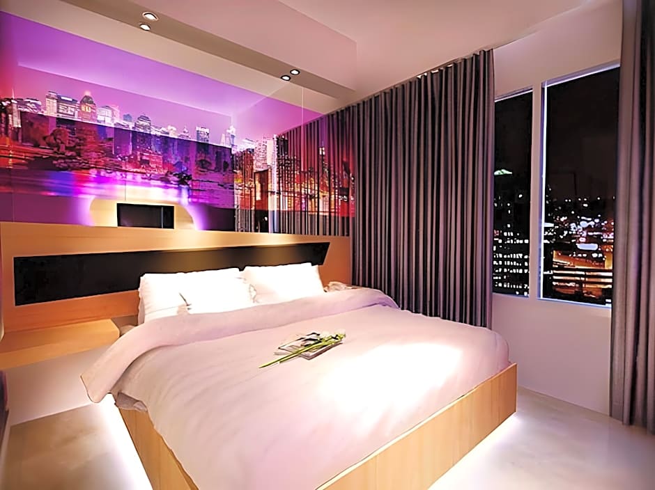 G Suites Hotel By AMITHYA