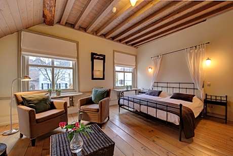 Luxurious Room with Bath