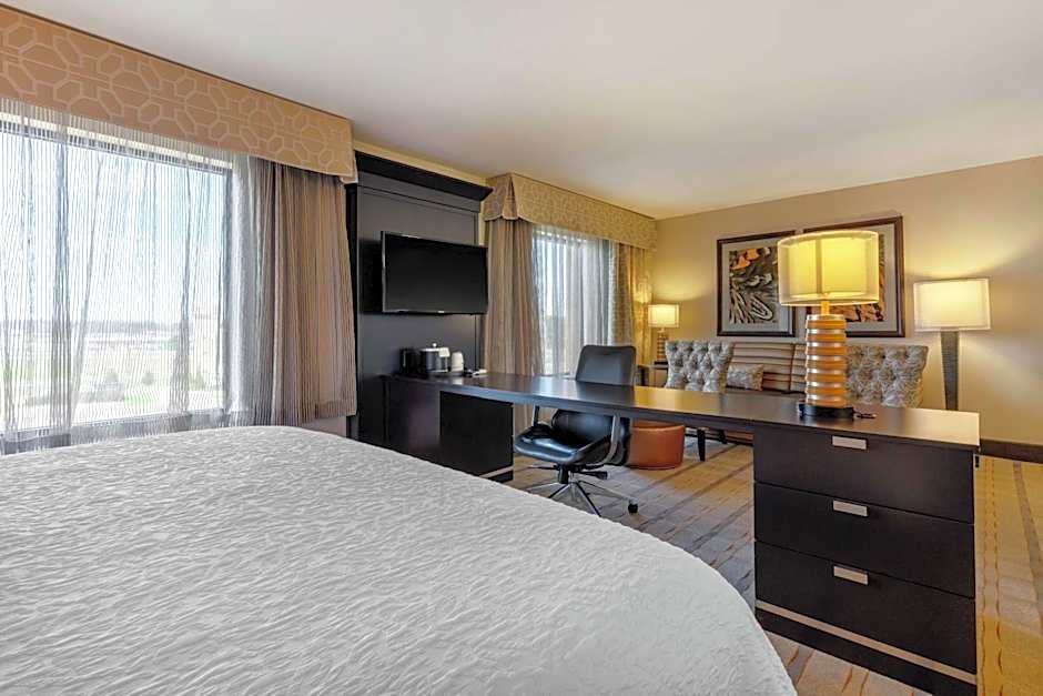 Hampton Inn By Hilton And Suites Columbus