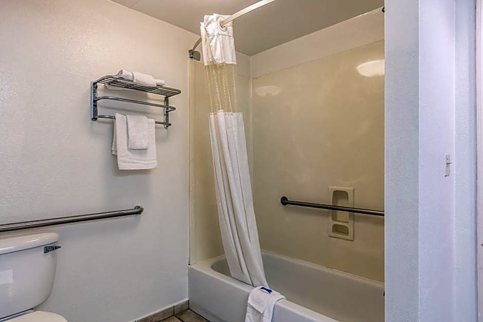 Motel 6-Pooler, GA - Savannah Airport