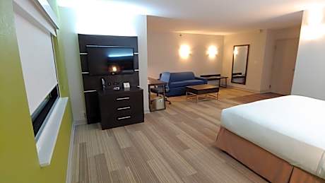 2 Double Beds Suite
