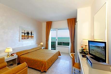 Deluxe Double Room with Sea View