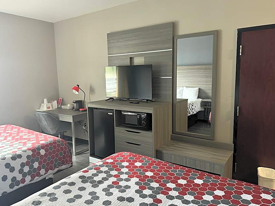 Econo Lodge Inn & Suites North Little Rock