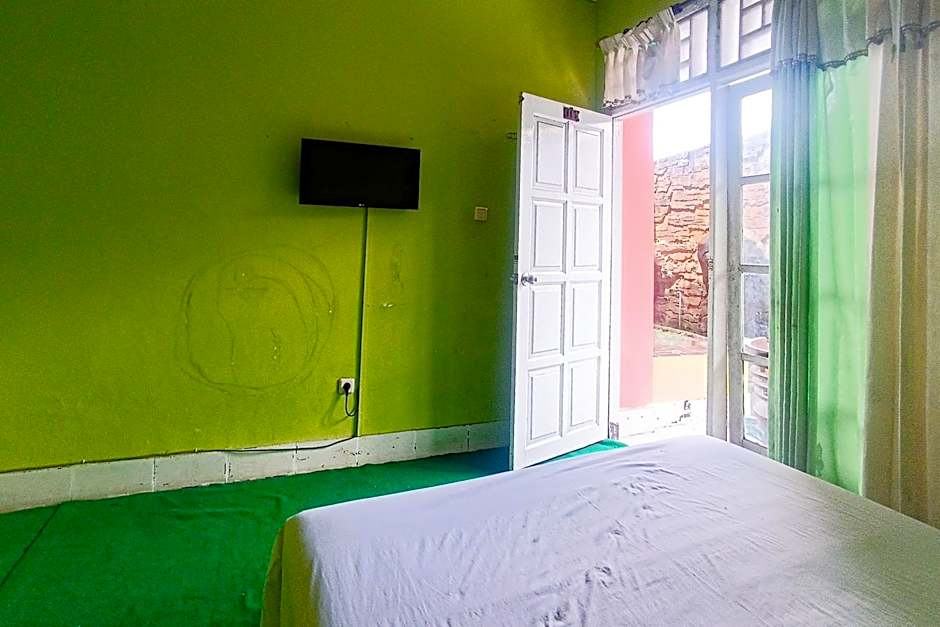 Hotel O Dienda Hayu Near Alun Alun Tastura