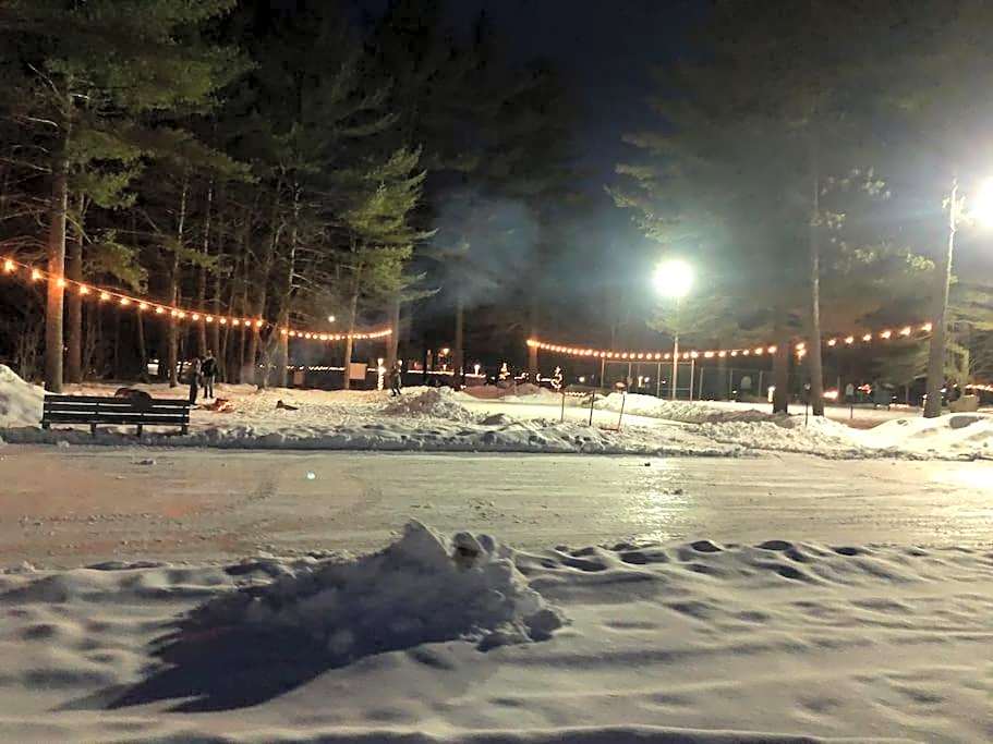 Attitash Mountain Village Studio - Slope View - Ski - Storyland