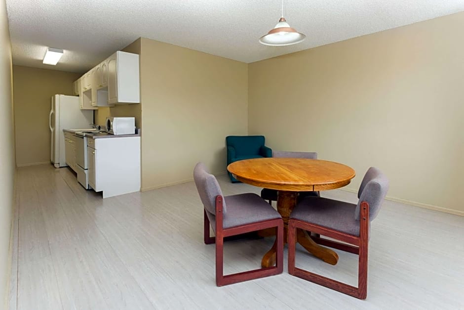 Days Inn by Wyndham Colorado Springs Airport