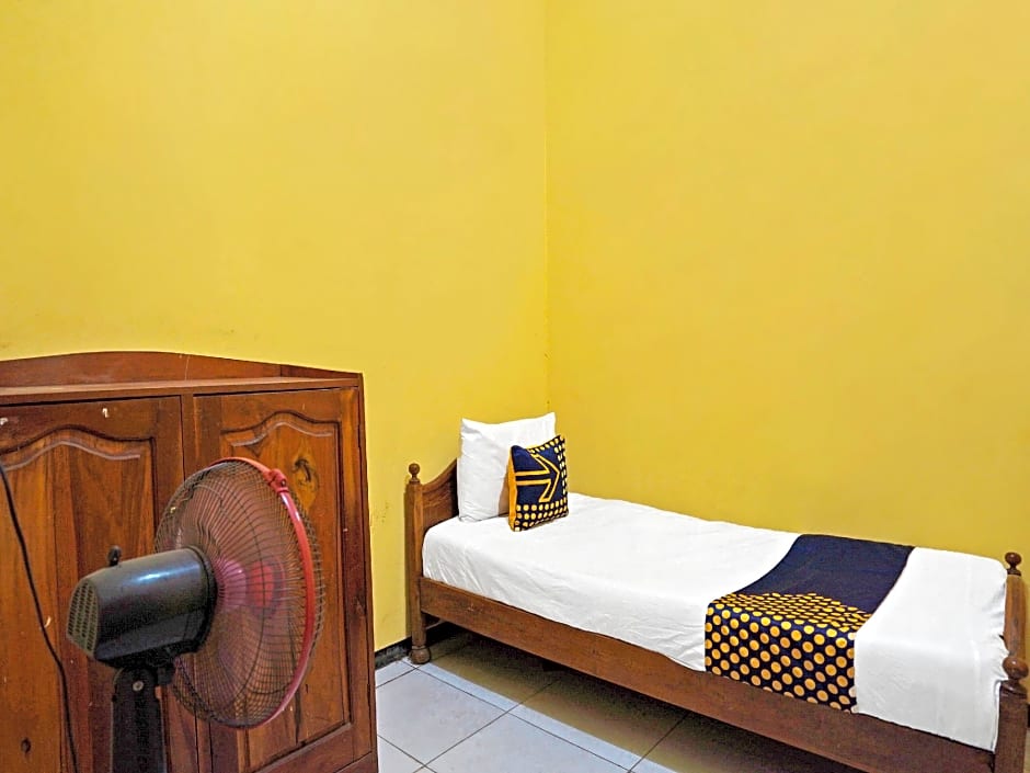 OYO Life 91869 Insan Mulia Kost Syariah